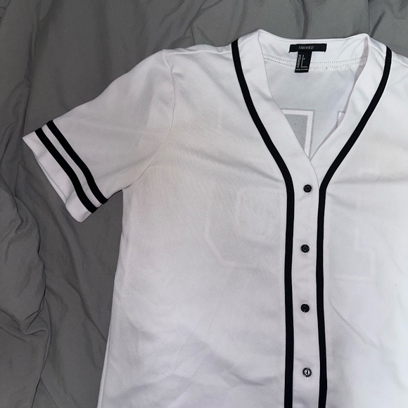 Button-down Oversized Jersey - US S - Unisex - Black - White - Forever 21 - Picture 2 of 11